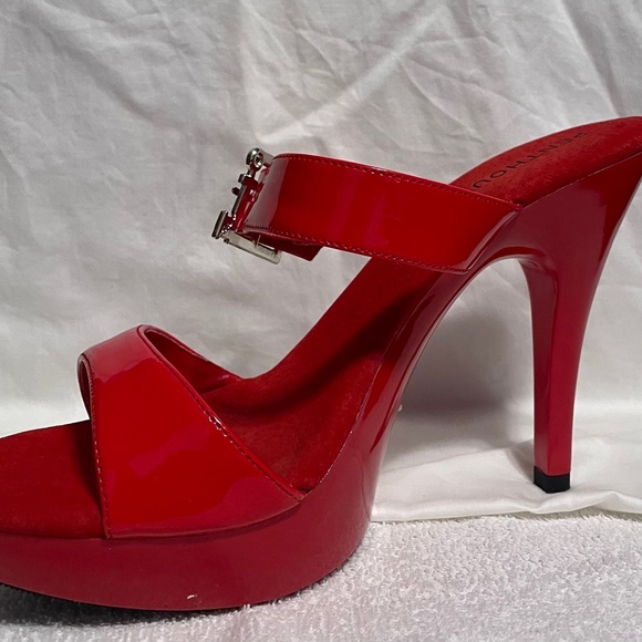 Penthouse Red Pumps - Picture 2 of 4